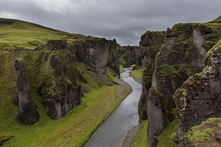 087 IJsland, Fjadrargljufur Canyon.jpg